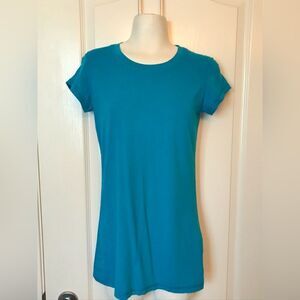 Lululemon t-shirt 